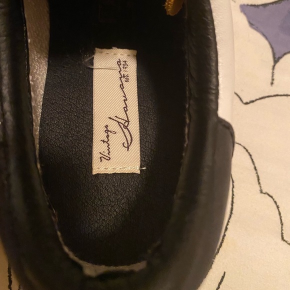 Shoes - Picture 2 of 4